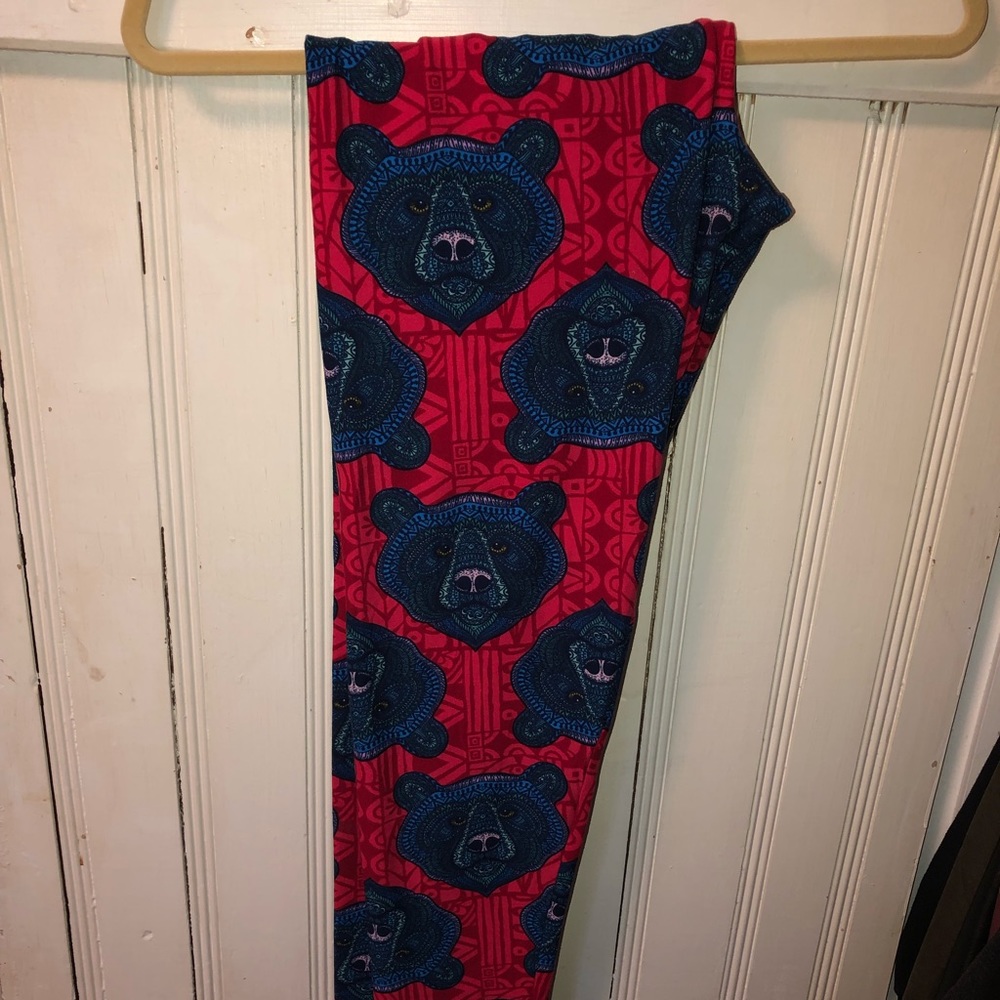 Lularoe mosaic bear leggings